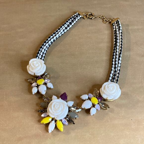 0018 J. Crew Burnished Roses Statement Necklace w/Harlequin-Style Cord EUC - Picture 4 of 7